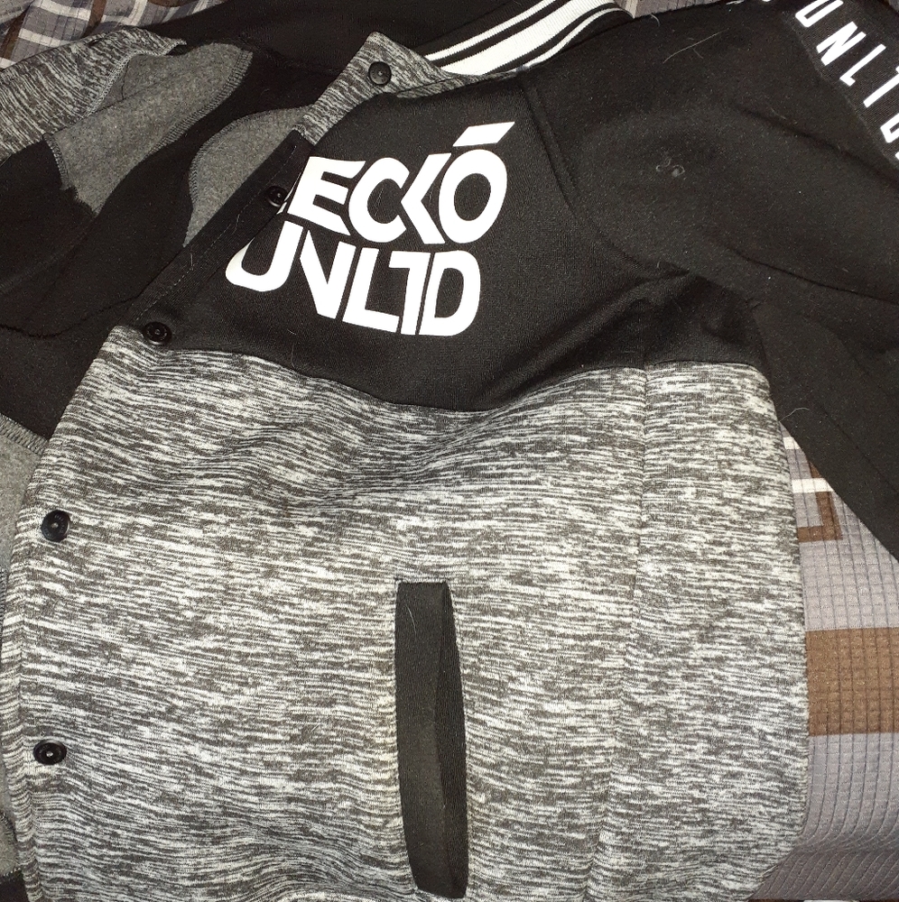 Ecko sweater